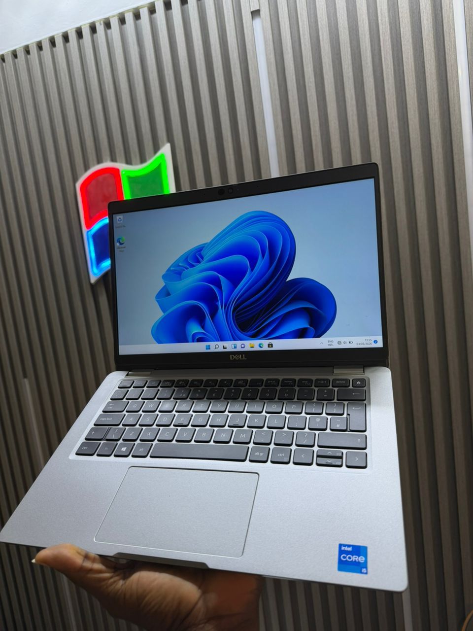 Dell Refurbished Latitude 5320 – 11th Gen Intel Core i5 | 16GB RAM | 256GB SSD | Touchscreen