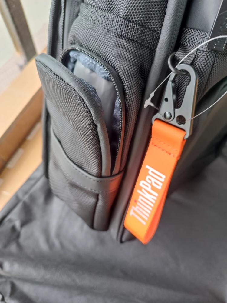 Lenovo TP800 High-End Laptop Backpack – Waterproof & Shockproof Business Commuter Bag